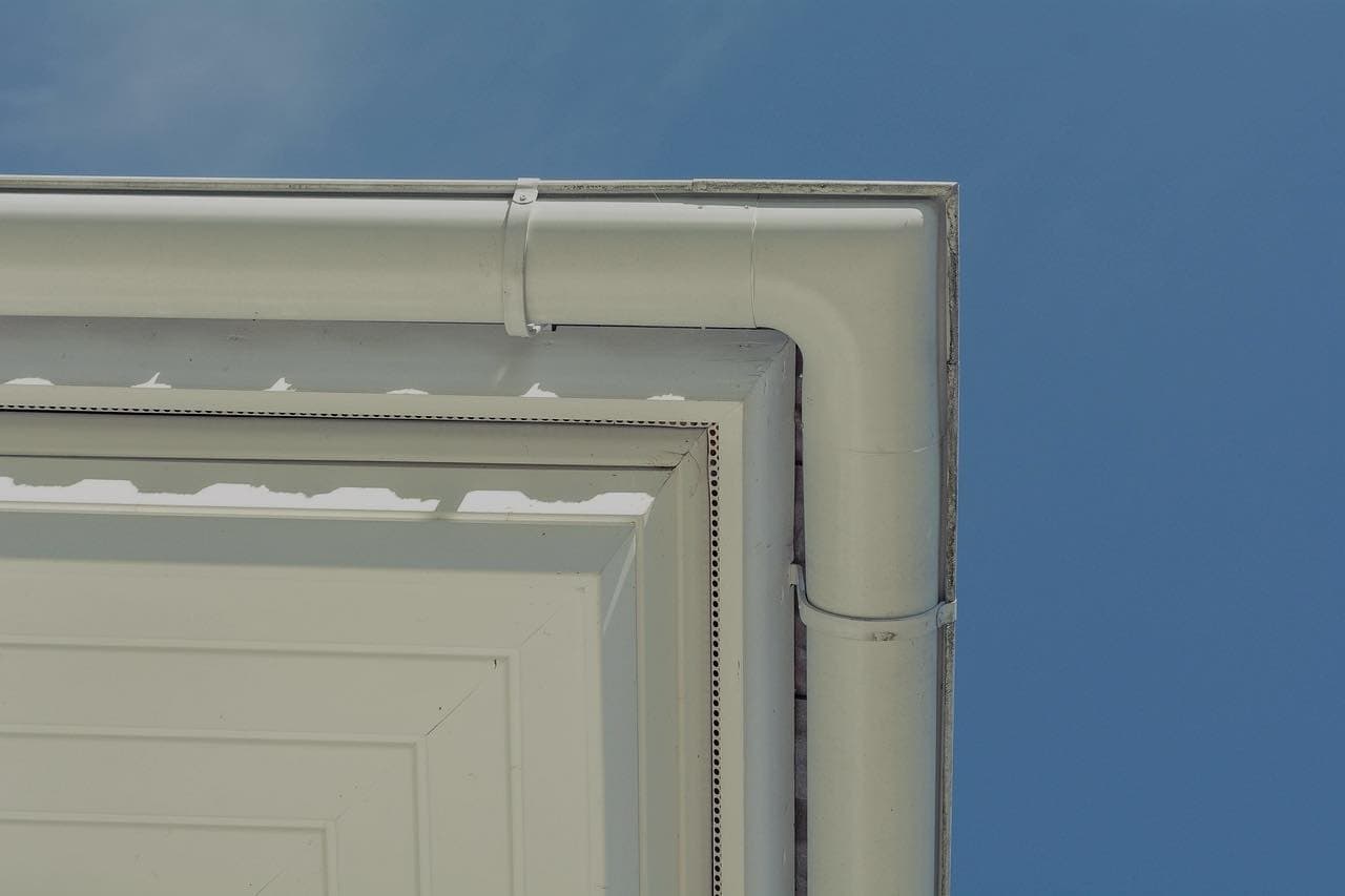 pvc_pipe_rain_gutter